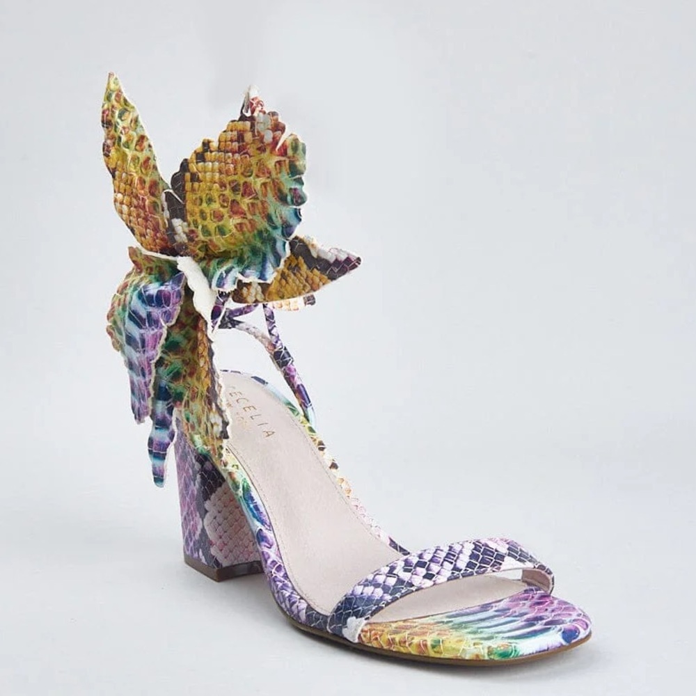 Hibiscus lace up heel